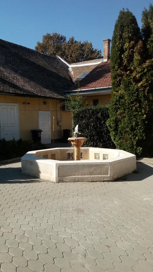 Hangulat Vendégház Apartmanok Orosháza Extérieur photo