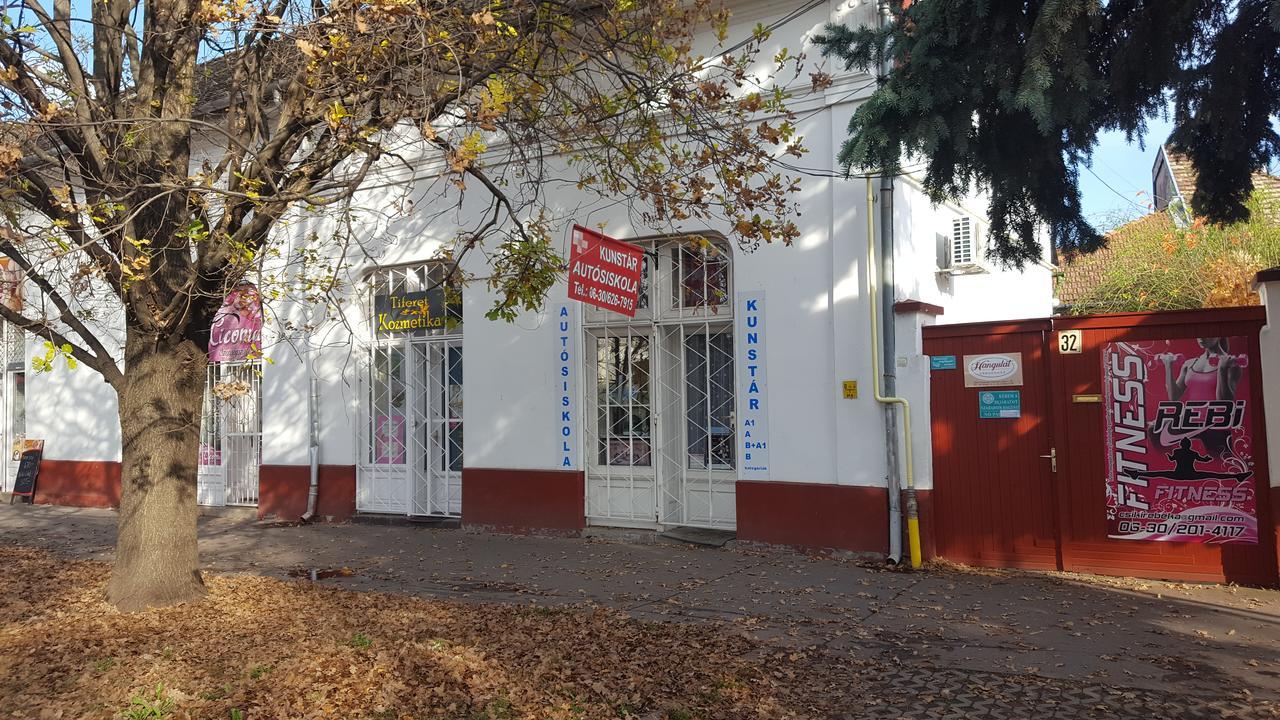 Hangulat Vendégház Apartmanok Orosháza Extérieur photo